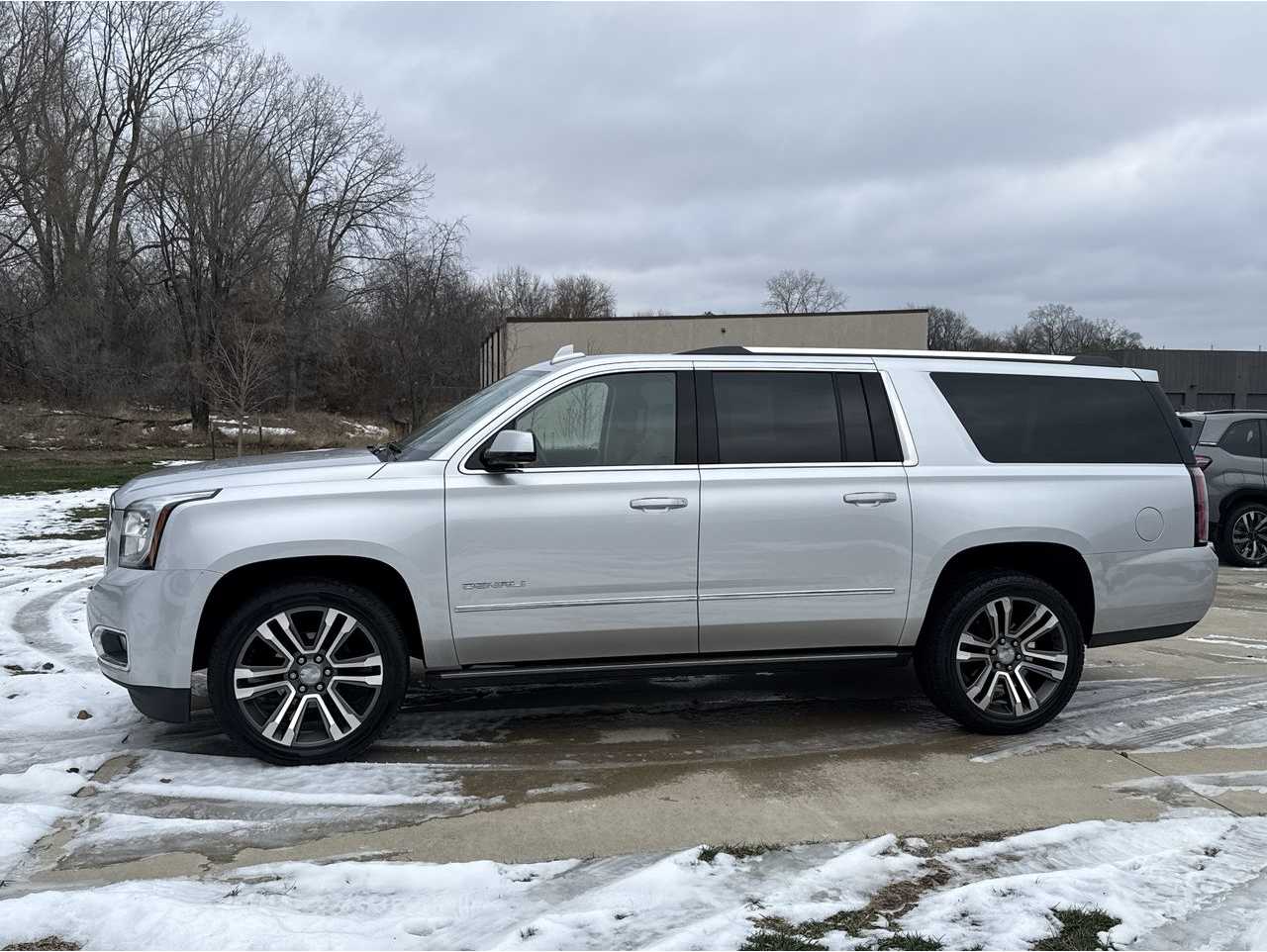 2020 GMC Yukon XL Denali's photo