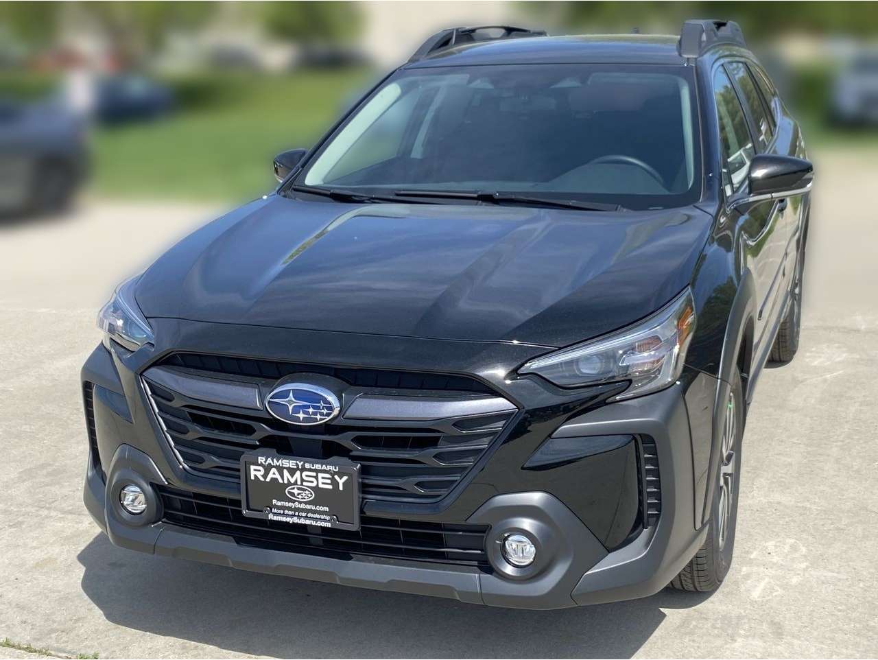 2025 Subaru Outback Premium's photo