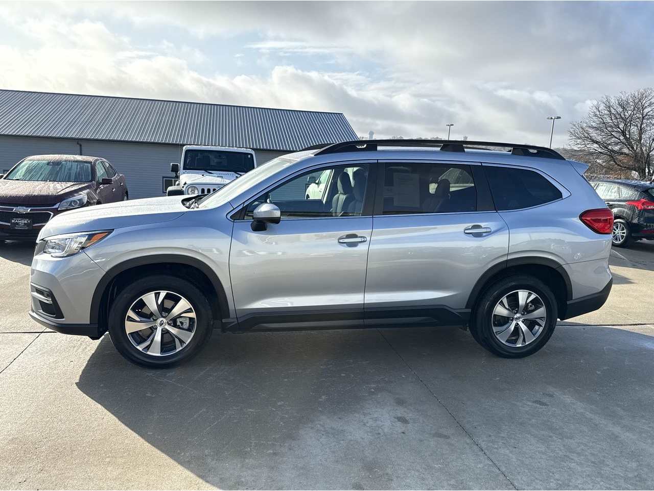 2022 Subaru Ascent Premium's photo