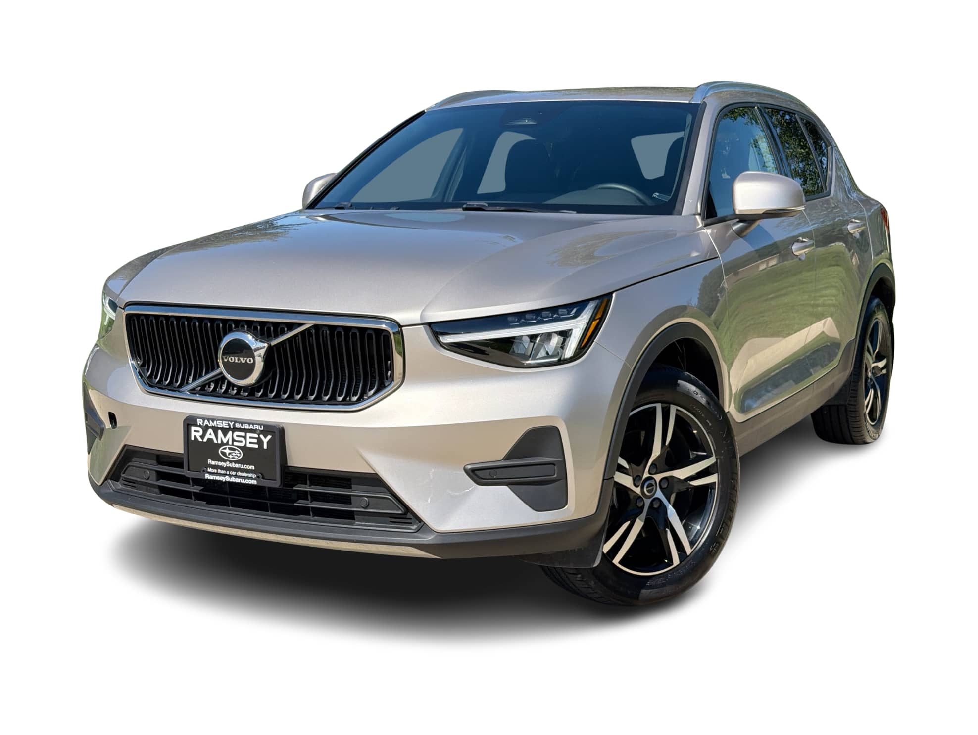 2023 Volvo XC40 B5 Core -
                  Urbandale, IA