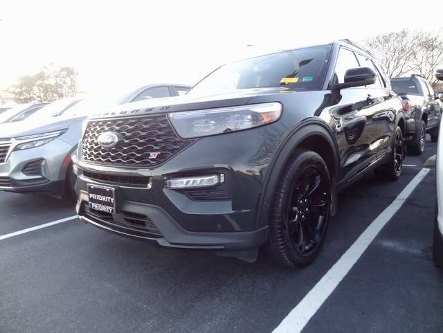 2023 Ford Explorer ST's photo