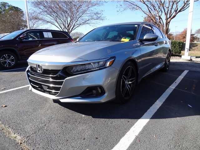 2022 Honda Accord Touring's photo