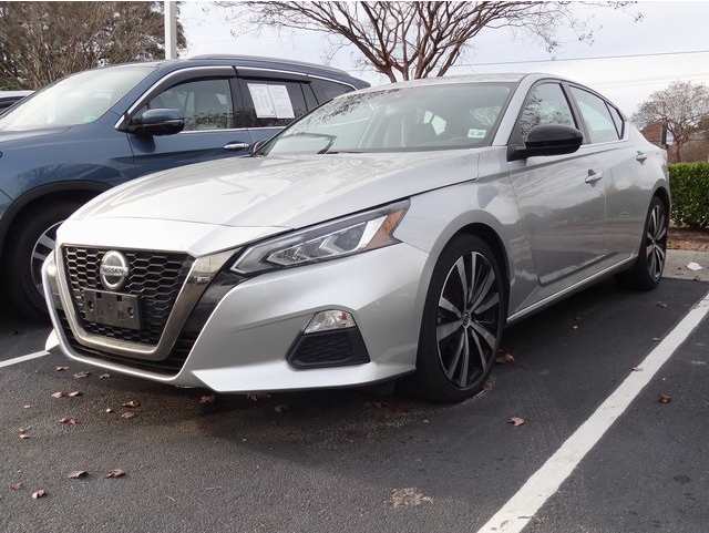 2022 Nissan Altima SR