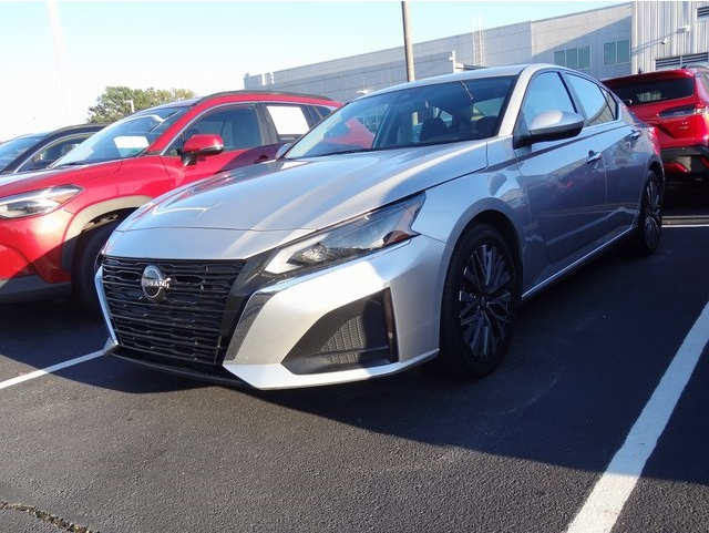 2023 Nissan Altima SV