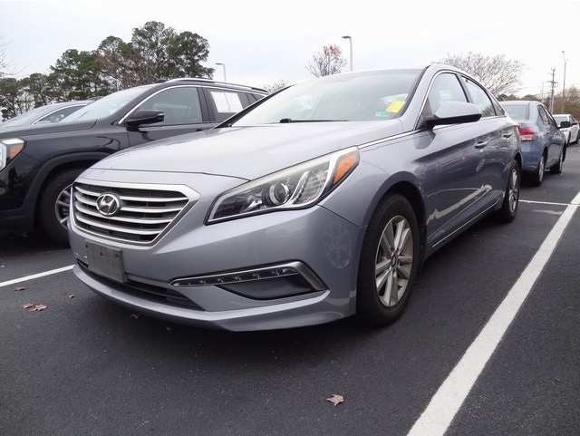 2015 Hyundai Sonata SE's photo