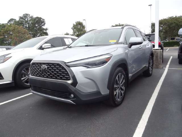 2023 Toyota Corolla Cross XLE