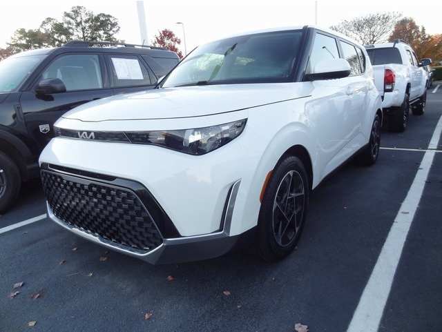 2023 Kia Soul EX's photo