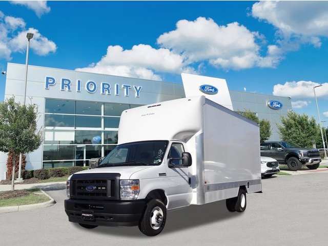 2024 Ford E-Series Base's photo