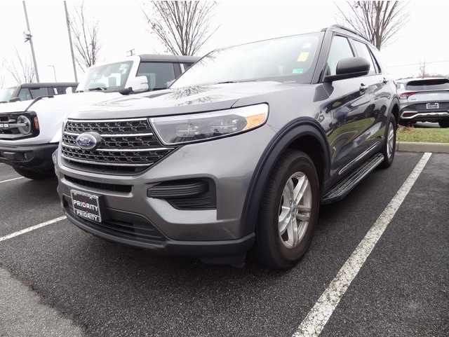 2022 Ford Explorer XLT's photo