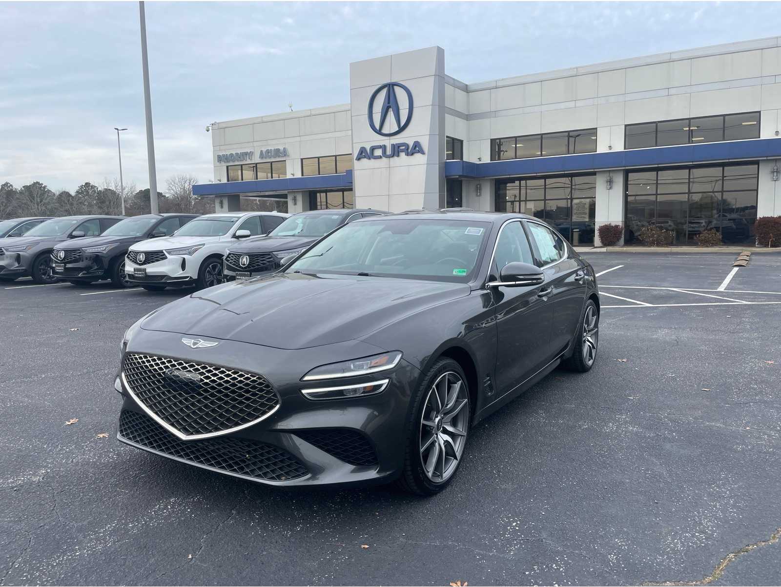 2023 GENESIS G70 Standard's photo