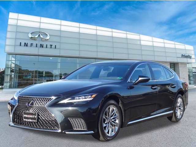 2022 Lexus LS Base's photo