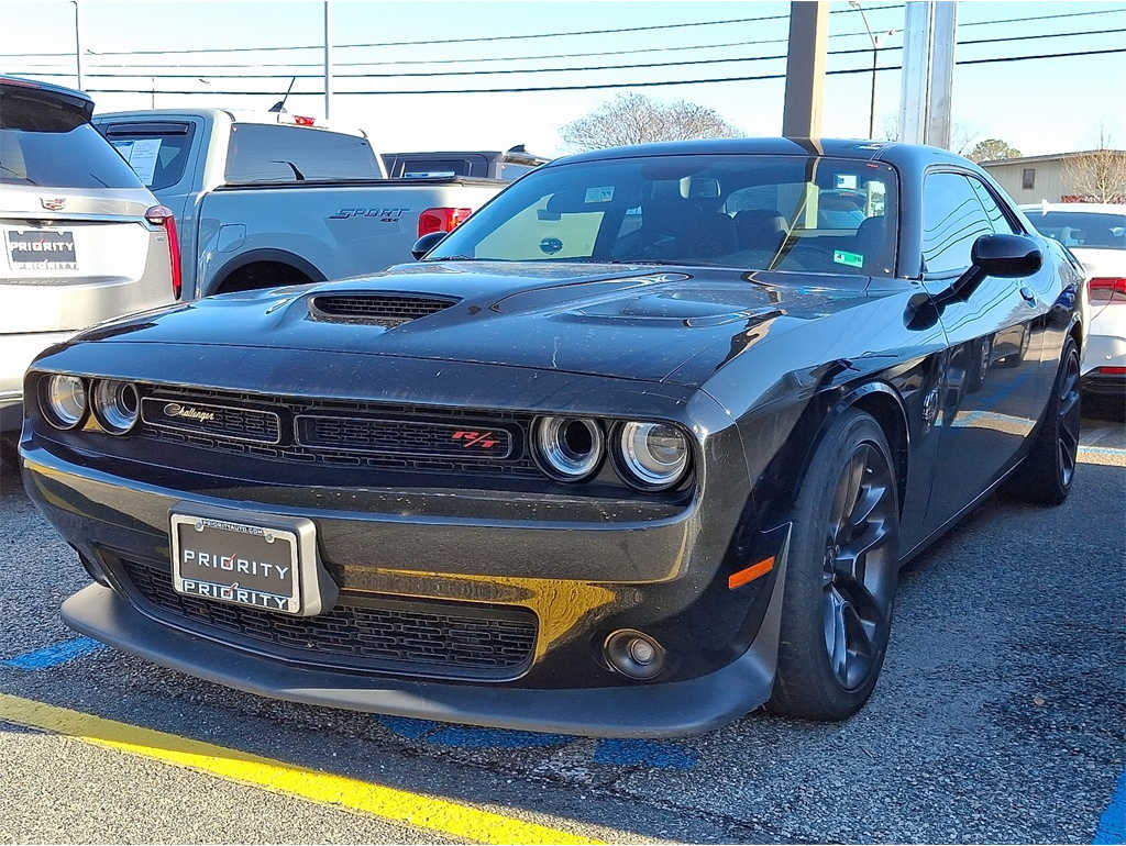 2023 Dodge Challenger R/T's photo