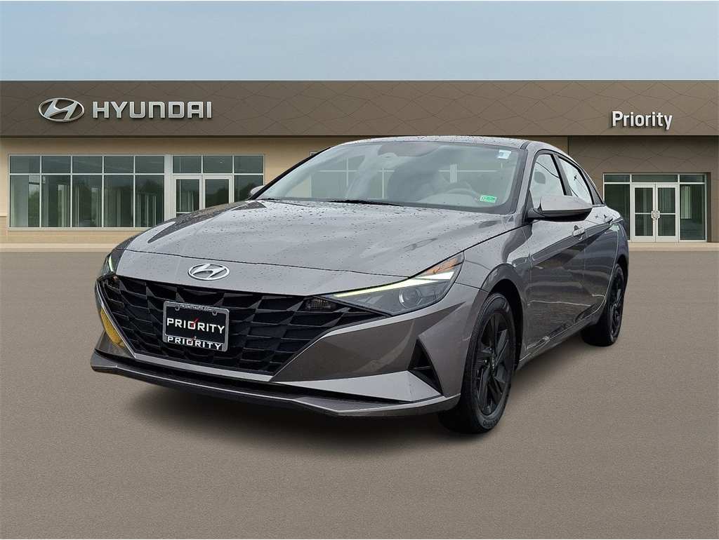 2023 Hyundai Elantra SEL's photo