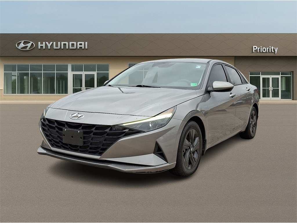 2021 Hyundai Elantra SEL's photo
