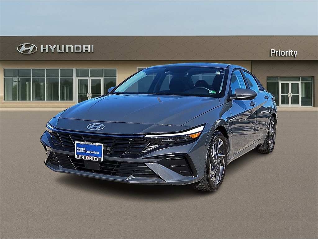 2024 Hyundai Elantra SEL's photo