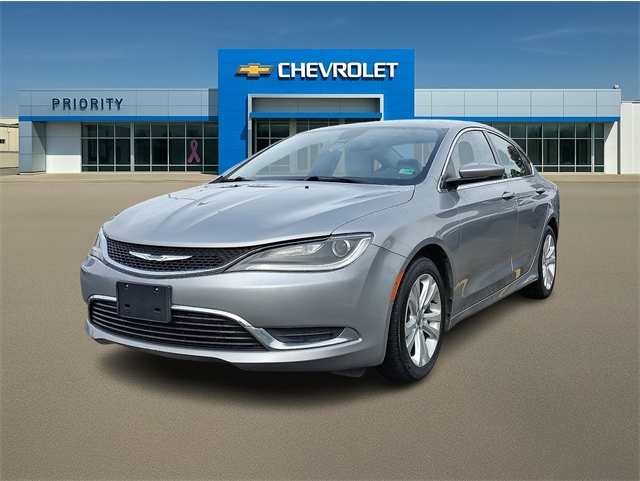 2016 Chrysler 200 Limited's photo