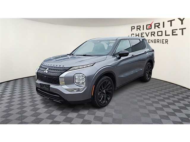 2023 Mitsubishi Outlander SE Black Edition's photo