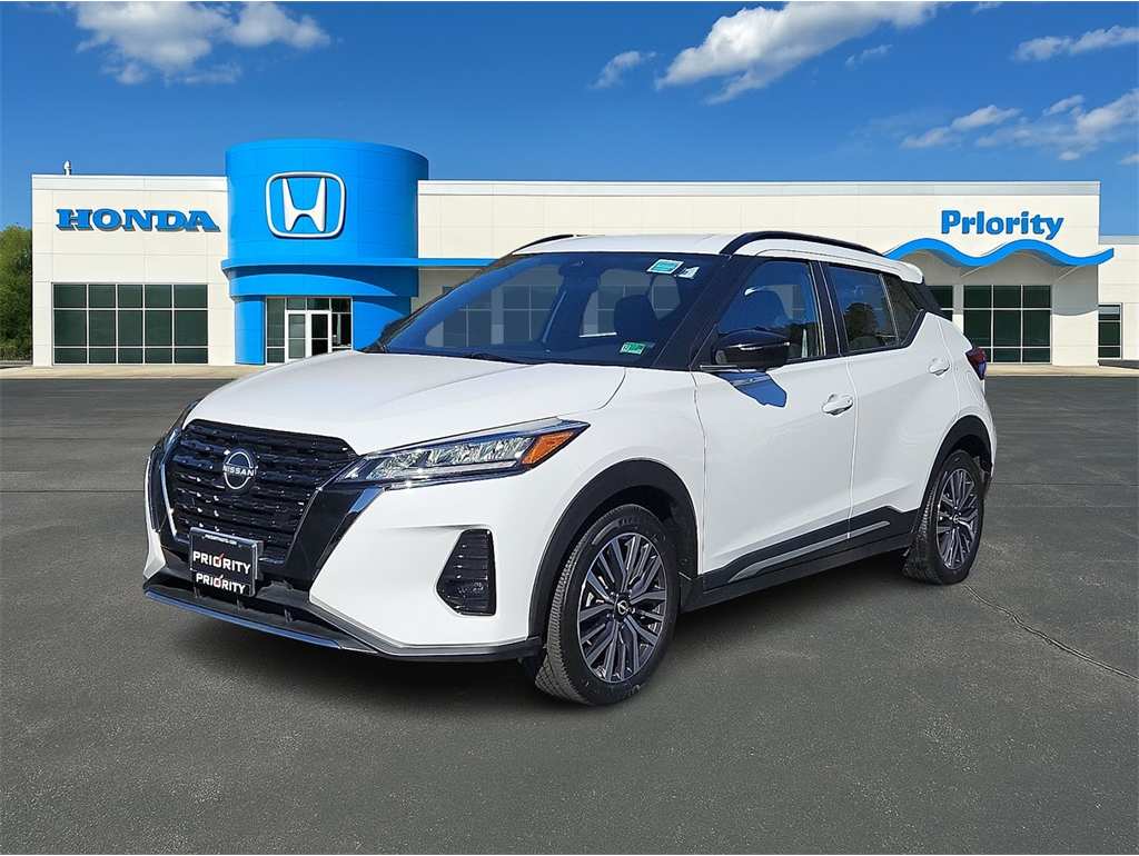 2024 Nissan Kicks SR