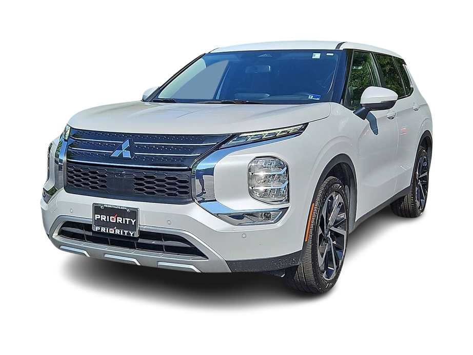 Thumbnail: 2024 Mitsubishi Outlander - 1