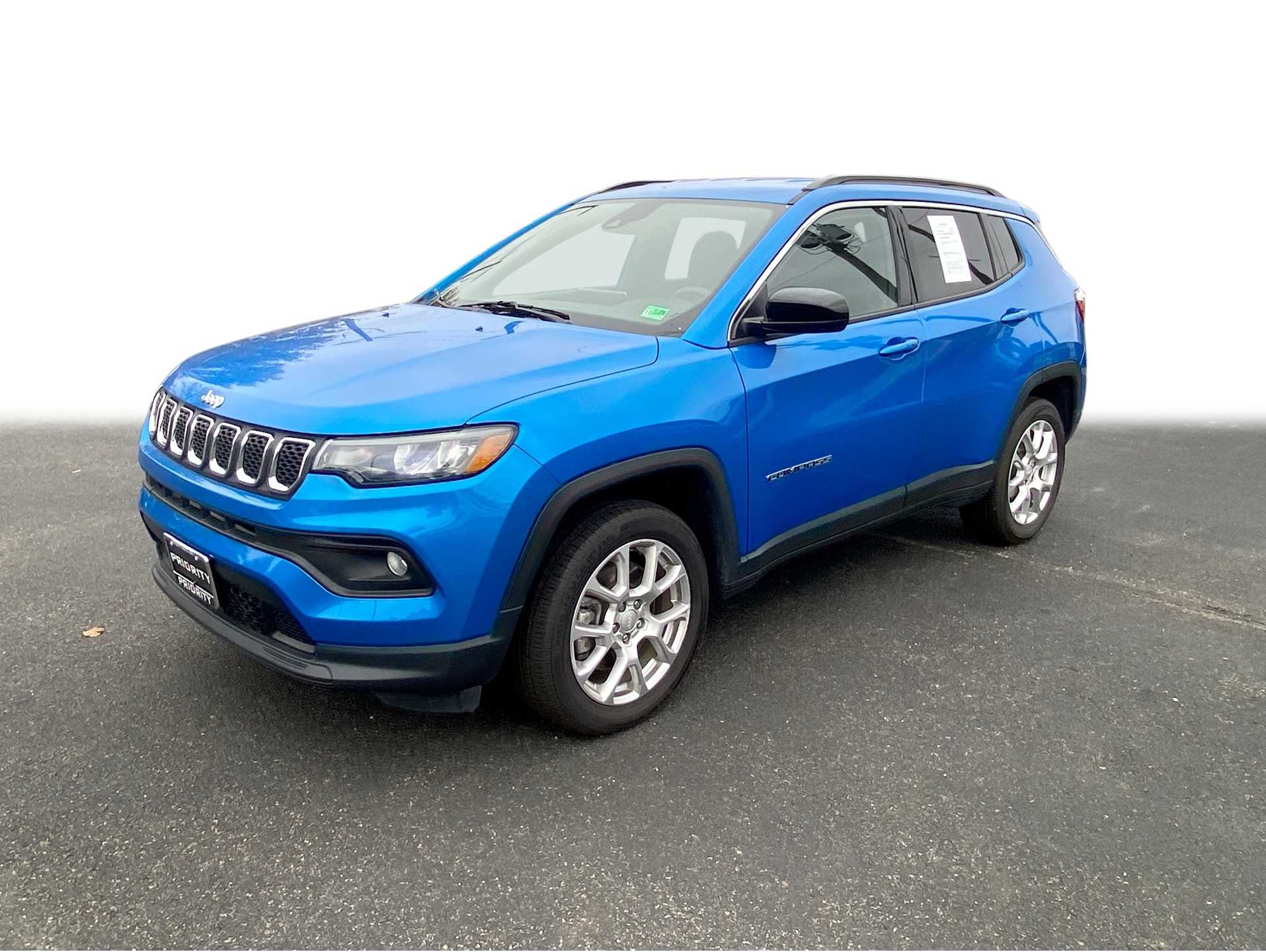 2023 Jeep Compass Latitude Lux's photo