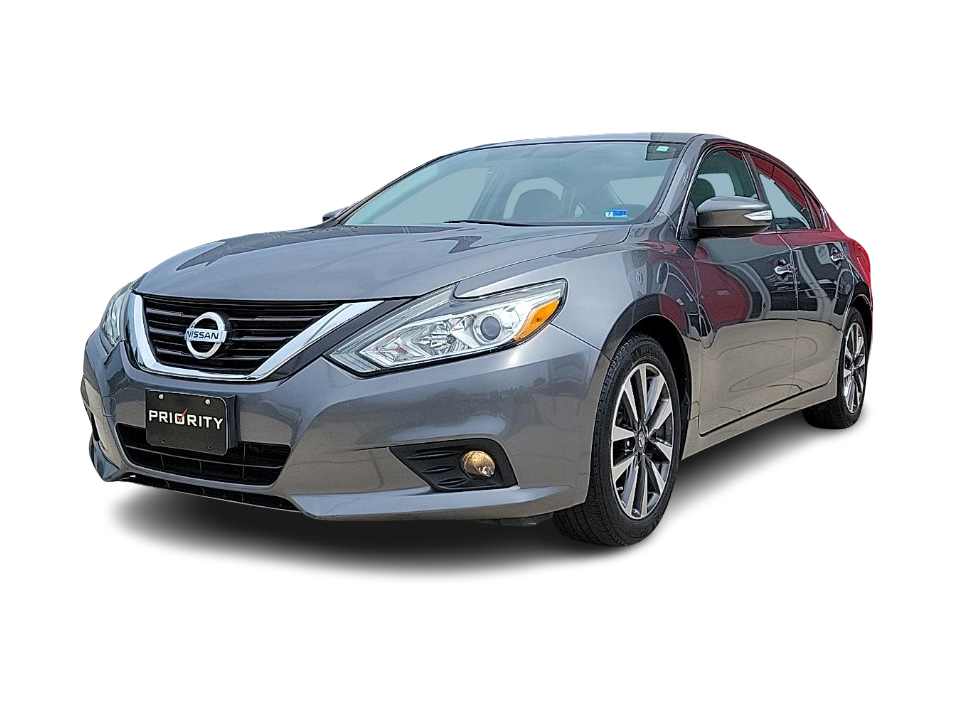 Thumbnail: 2016 Nissan Altima - 1