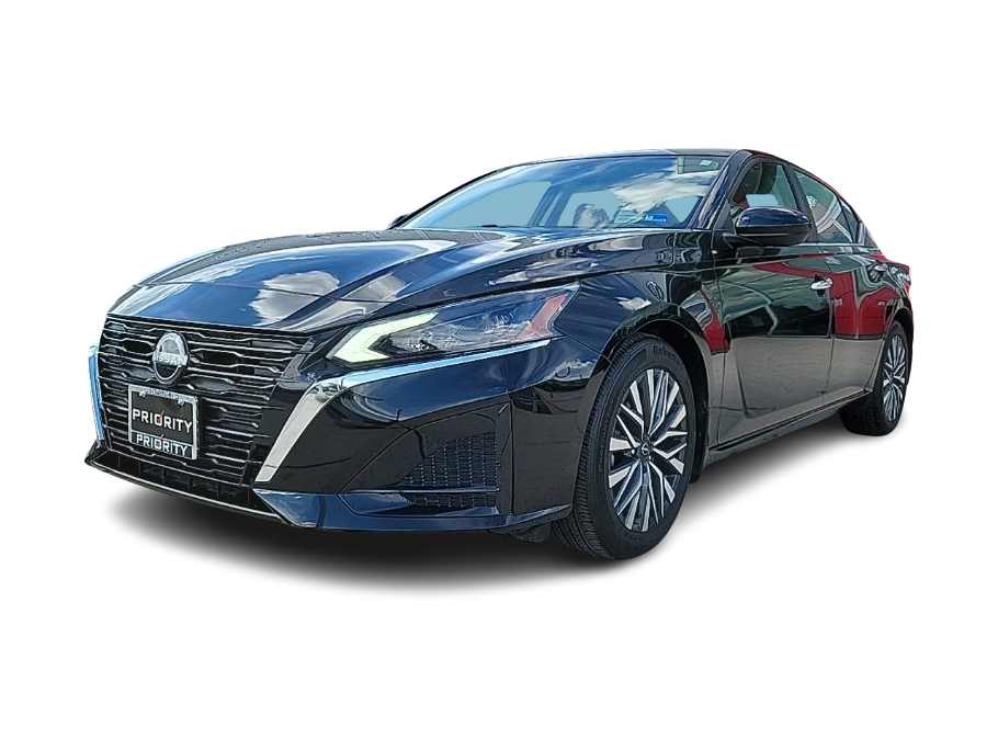 Thumbnail: 2023 Nissan Altima - 1