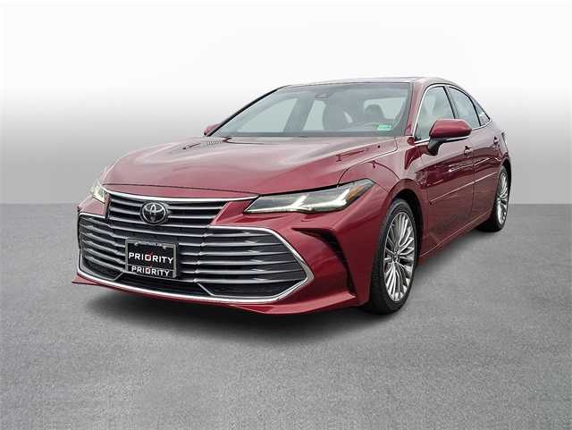 2019 Toyota Avalon Limited's photo
