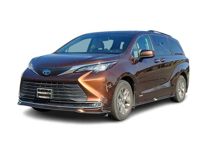 2021 Toyota Sienna XLE -
                Springfield, VA