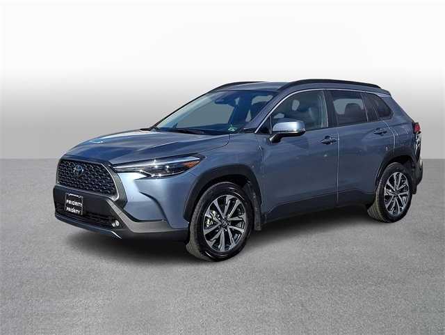 2024 Toyota Corolla Cross XLE's photo