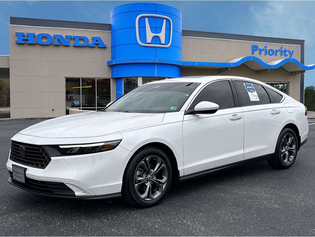 2023 Honda Accord EX's photo