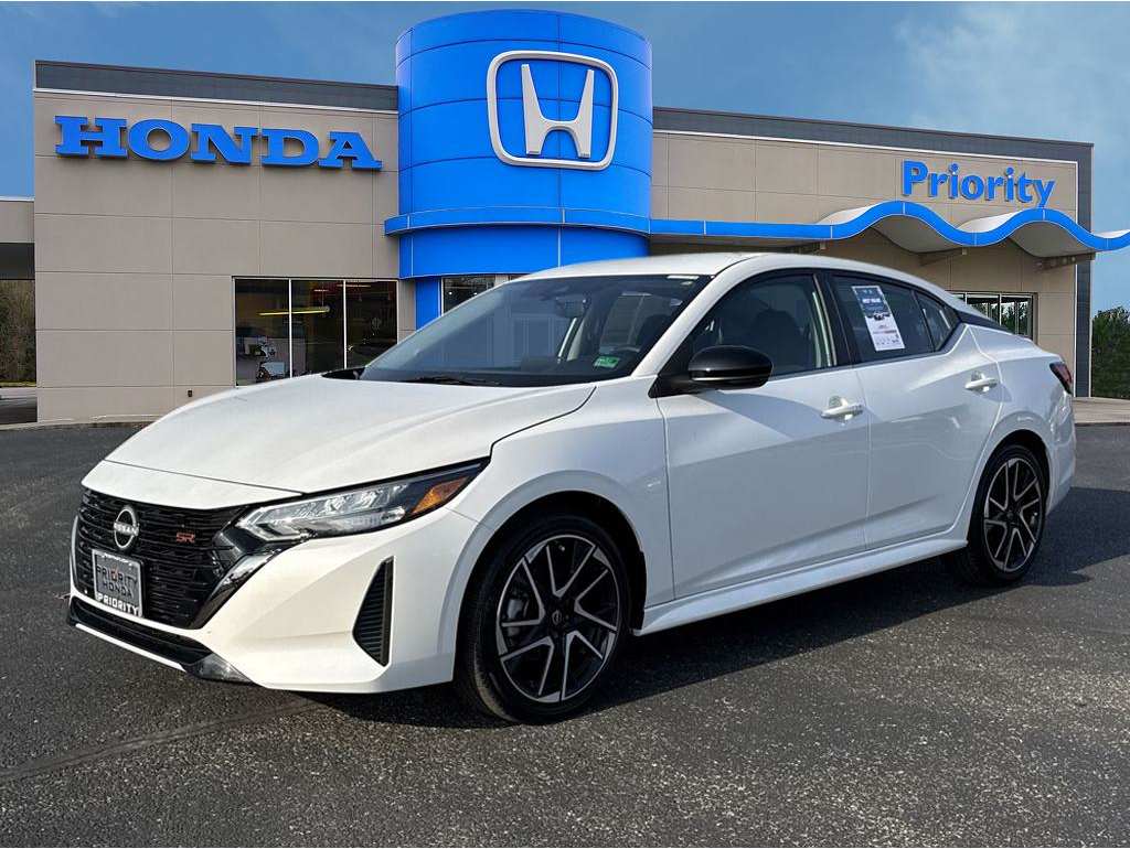 2024 Nissan Sentra SR's photo