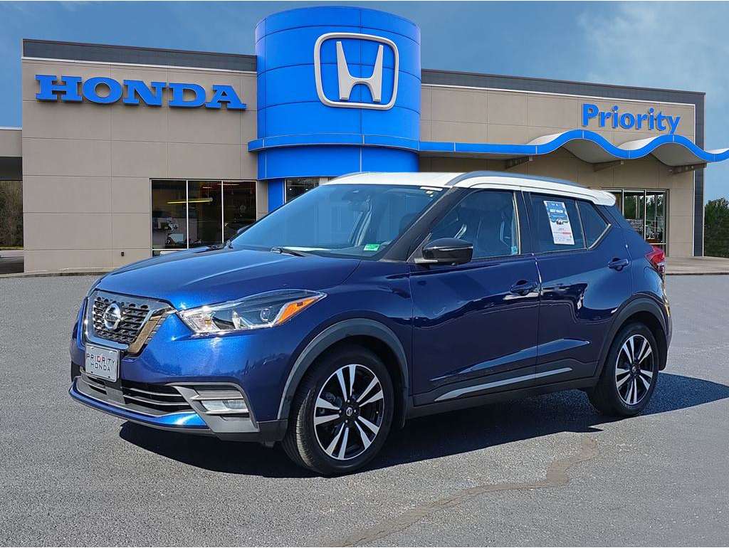 2020 Nissan Kicks SR