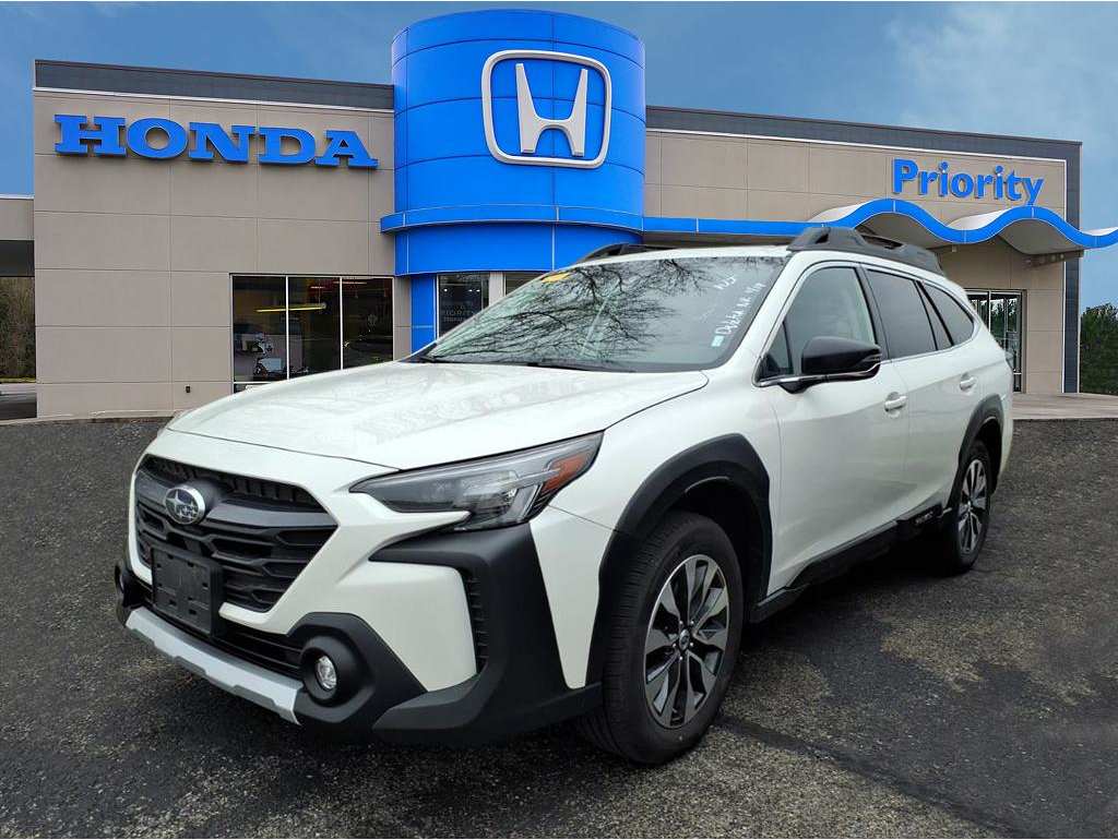 2023 Subaru Outback Limited's photo