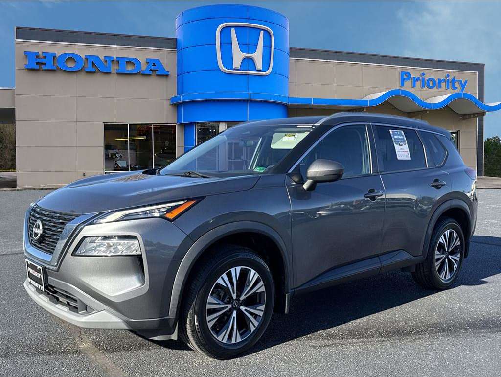 2022 Nissan Rogue SV's photo