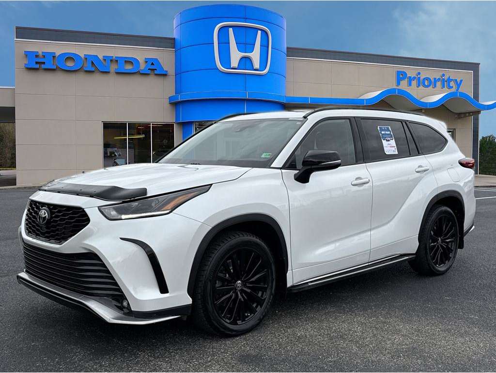2023 Toyota Highlander L's photo