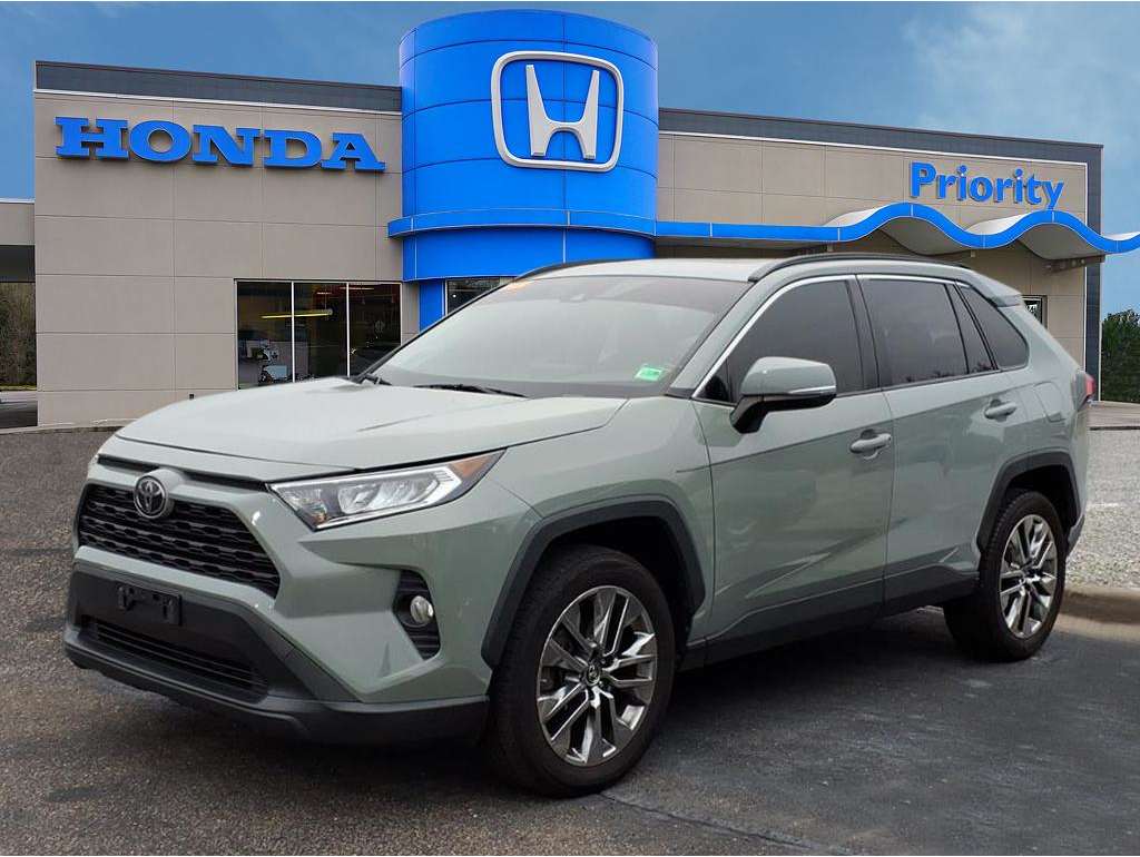2019 Toyota RAV4 XLE Premium