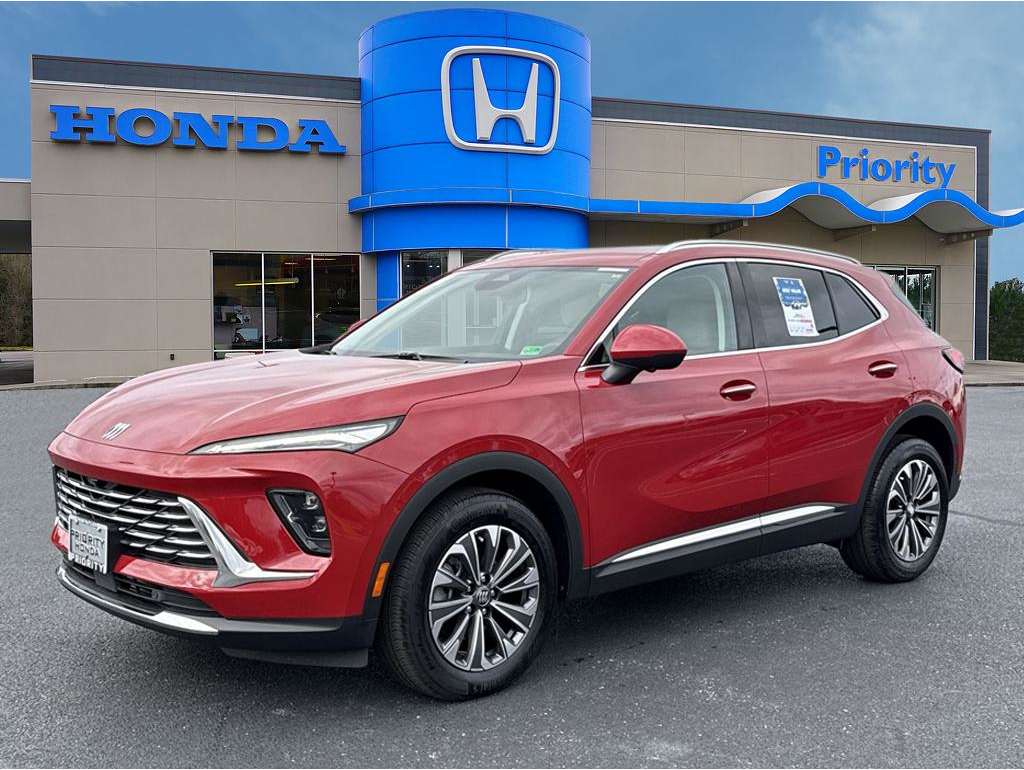 2025 Buick Envision Preferred's photo