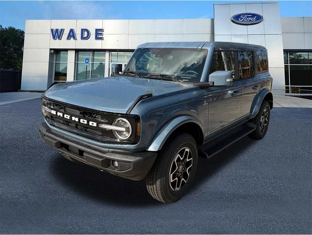 2025 Ford Bronco 4-Door Outer Banks's photo