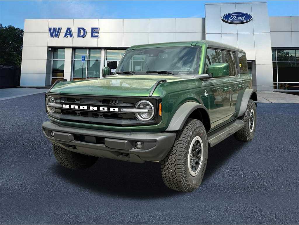 2025 Ford Bronco 4-Door Outer Banks's photo