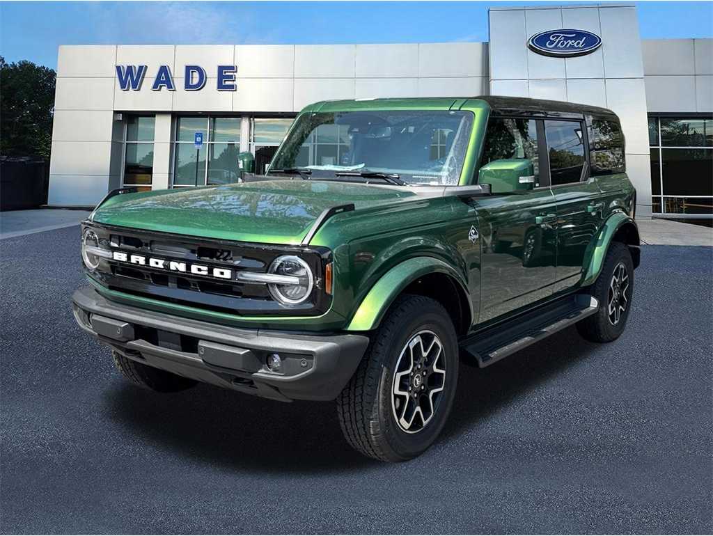2025 Ford Bronco 4-Door Outer Banks's photo
