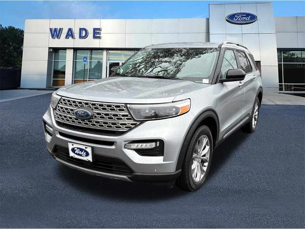 2023 Ford Explorer Limited's photo