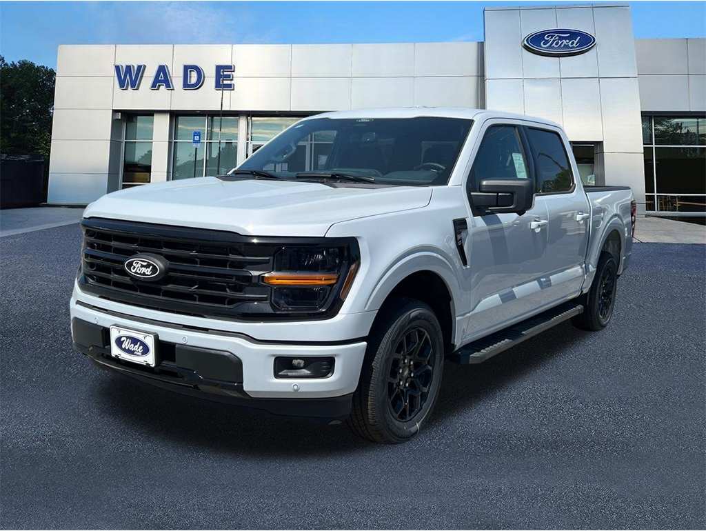 2025 Ford F-150 XLT's photo