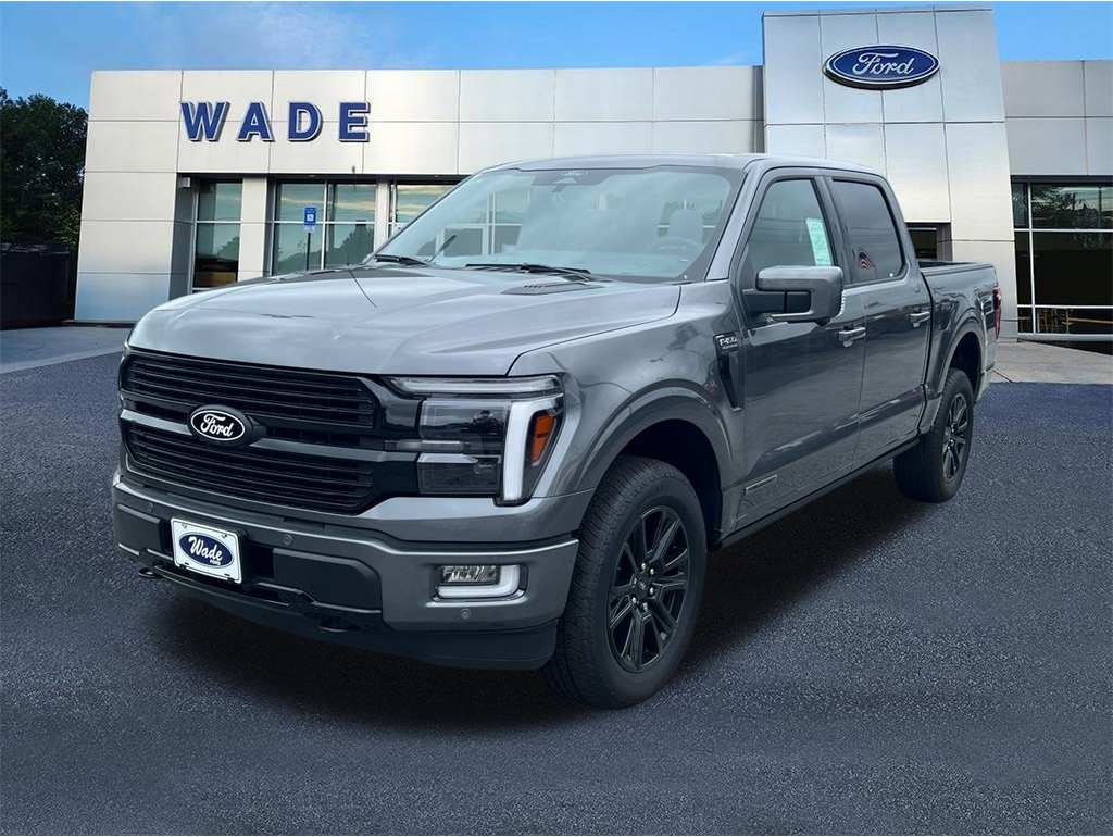 2025 Ford F-150 Platinum's photo