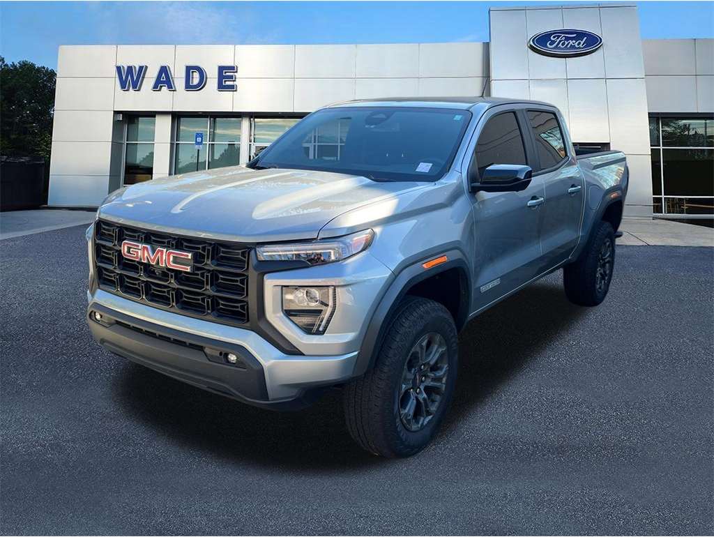 2024 GMC Canyon Elevation's photo