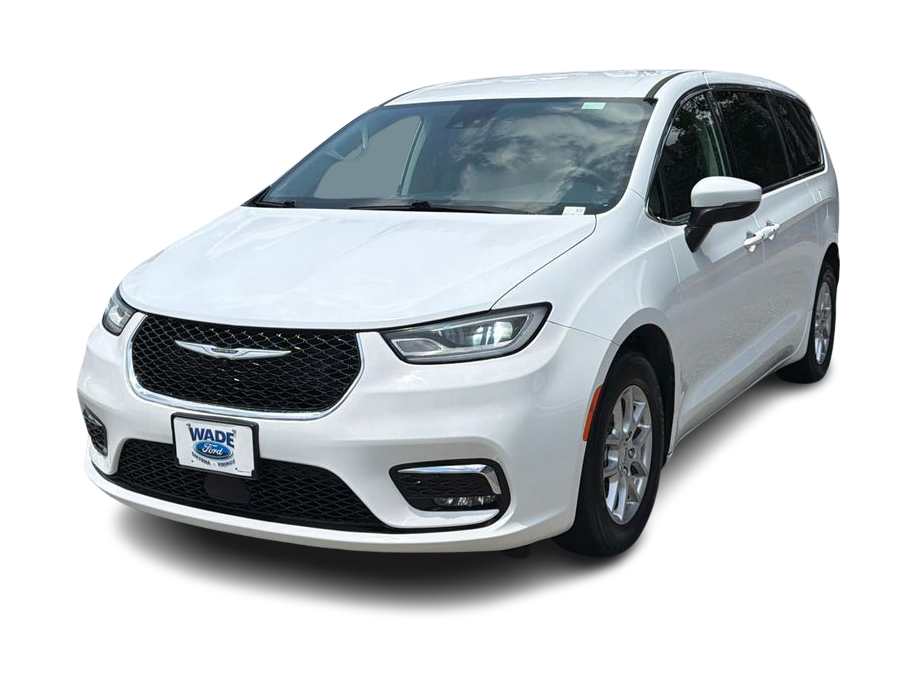 Thumbnail: 2023 Chrysler Pacifica - 1