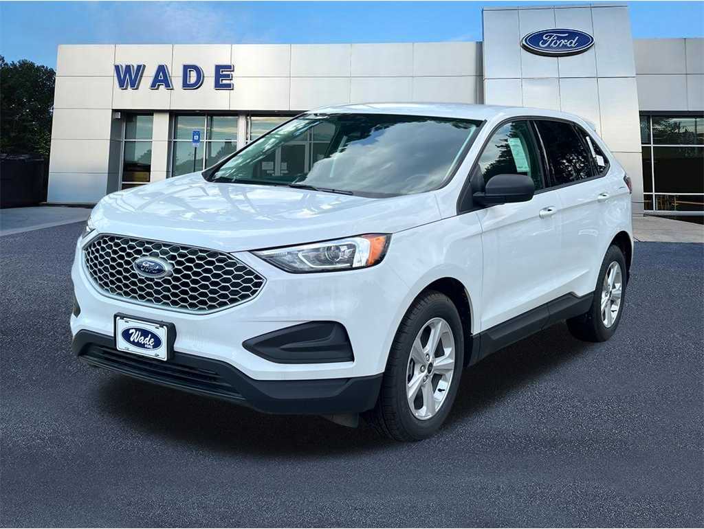 2024 Ford Edge SE's photo