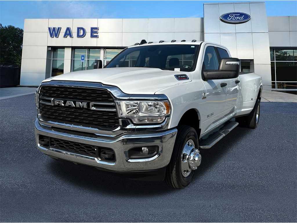 2024 RAM Ram 3500 Pickup Big Horn's photo