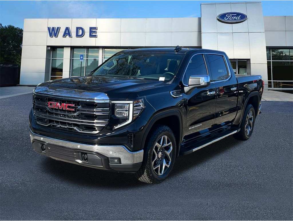2024 GMC Sierra 1500 SLT's photo
