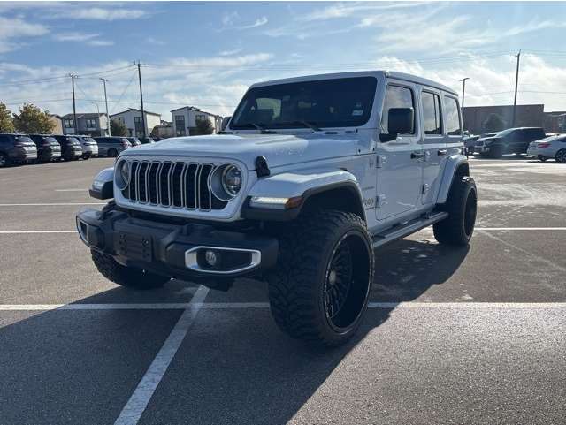 2024 Jeep Wrangler 4-Door Sahara's photo
