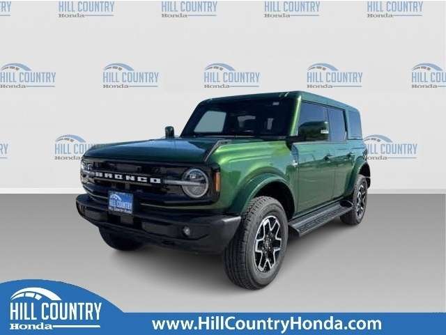 2025 Ford Bronco 4-Door Outer Banks's photo